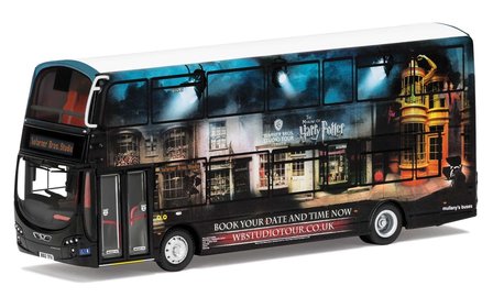 Harry Potter Warner Bros. Studio Bus 1:72 Model - filmspullen.nl
