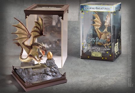 Harry Potter Magical Creatures diorama Hungarian Horntail - filmspullen.nl