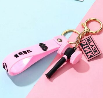 Blackpink roze sleutelhanger 15 cm - Filmspullen.nl