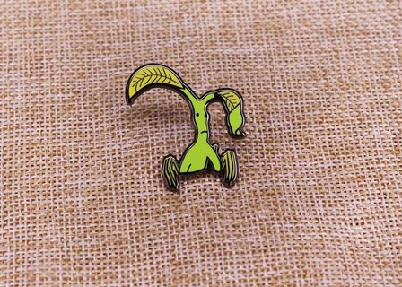 Fantasic Beasts Pickett (Bowtruckle) pin badge - Filmspullen.nl