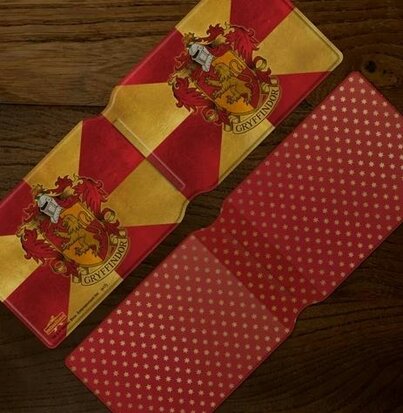Harry Potter Gryffindor pashouder - filmspullen.nl