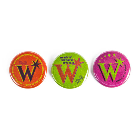 Weasleys' Wizard Wheezes badge set [MinaLima] - filmspullen.nl