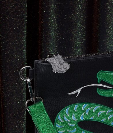 Harry Potter clutch Slytherin [Danielle Nicole] - filmspullen.nl