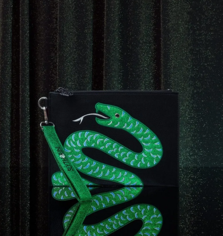 Harry Potter clutch Slytherin [Danielle Nicole] - filmspullen.nl