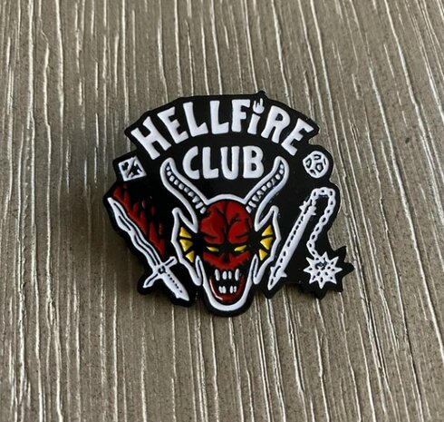 Stranger Things: Hellfire Club logo pin - Filmspullen.nl