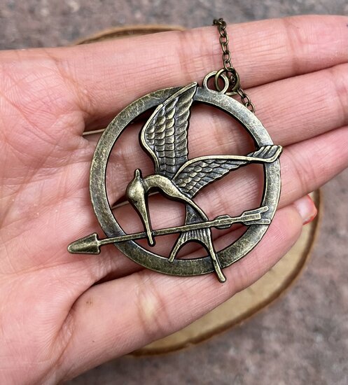 The Hunger Games Mockingjay ketting - filmspullen.nl